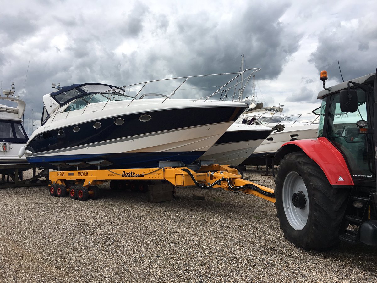 This flawless Fairline Targa 40 has just arrived at our Essex HQ. On display with 100 other boats - 7 days !