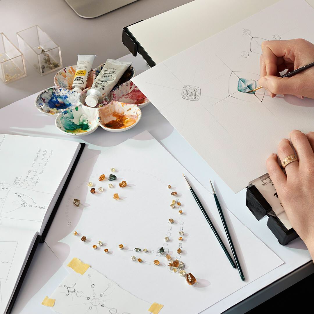 DeBeers's tweet image. Last year we revealed Talisman – tomorrow we unveil our 2016 High Jewellery collection #debeerslondon