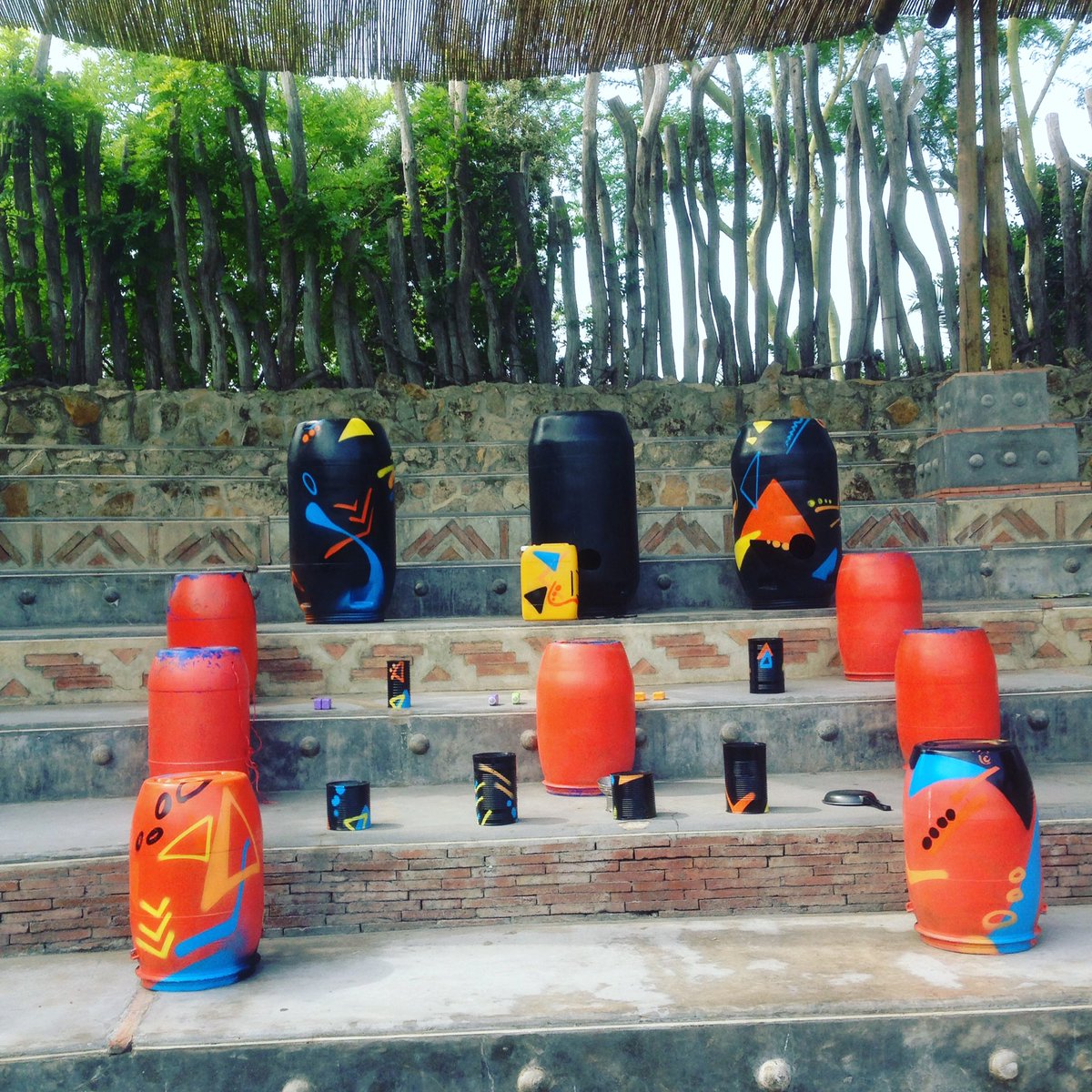 borumbaia's tweet photo. El viernes estuvimos con nuestro taller de percusión reciclada en el @Bioparc !! https://t.co/IIICHYxXMR