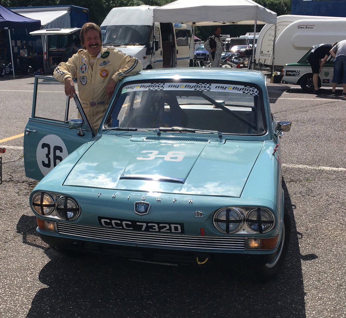 mrmikegroves's tweet photo. And #properdrivers @HistoricSCC @Brands_Hatch too... https://t.co/BXVKDvJMr6
