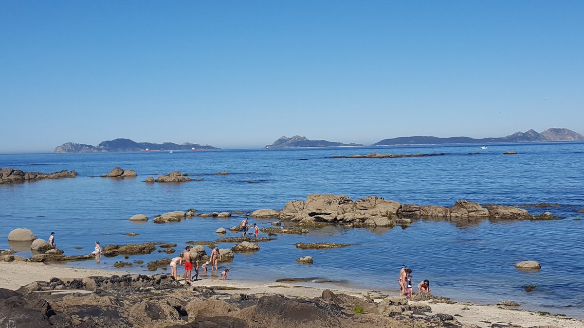 MargotAB's tweet photo. Buenos días desde el paraíso!!!😆 #Vigo Ya estamos aprovechando el #Domingo que en nada es lunes😜😂😂😂😂😂 #FelizDia https://t.co/pP8B0wJoW0