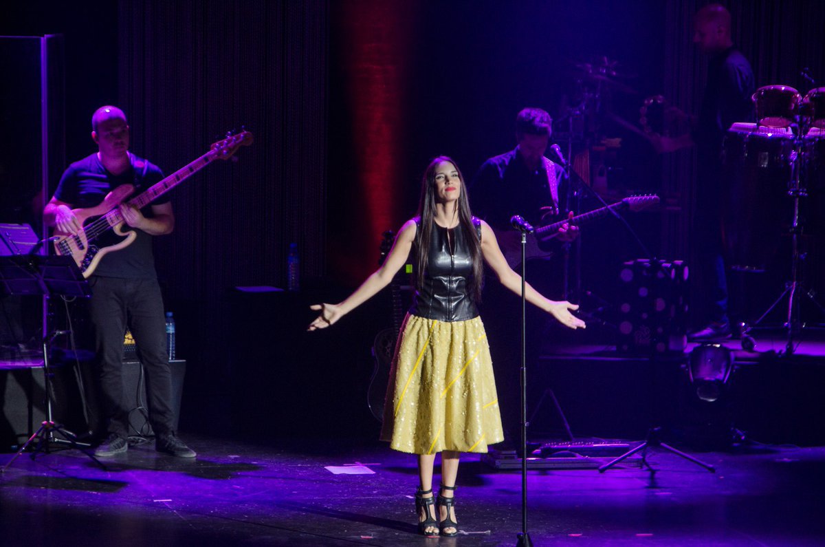 aytoalm's tweet photo. India Martínez ofrece en Almería un concierto lleno de emoción y sentimiento @IndiaMartinez @Culturalmeria https://t.co/otlJDf4t5J