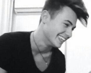 breathforfede's tweet photo. @fedefederossi Federico ti amo,ti amo tantissimo.Sei la mia unica ragione di vita❤ https://t.co/DuEPJZTz77