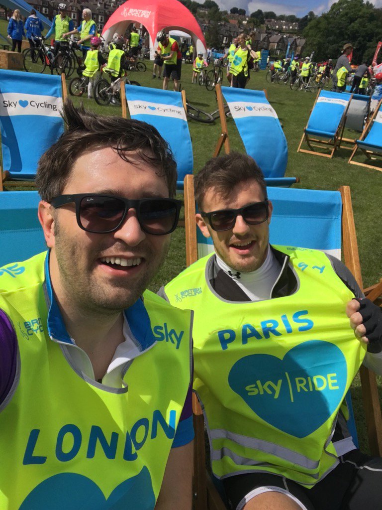 @GoSkyRide <a href="/GreatOrmondSt/">Great Ormond Street Hospital for Children</a> <a href="/GNT2016/">TEAM GNT</a> <a href="/JonathonSlack/">Jonathon Slack</a> @BethPippa last minute prep for London2Paris #LoveCycling