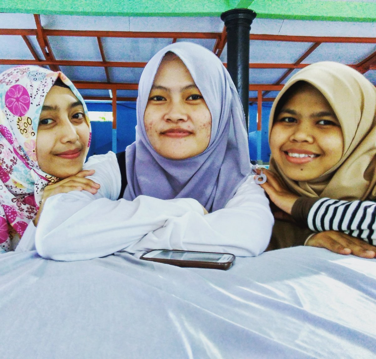 erpeel09's tweet photo. 3 angels. #BukberRPLdanAK https://t.co/RUC2k1DKHe