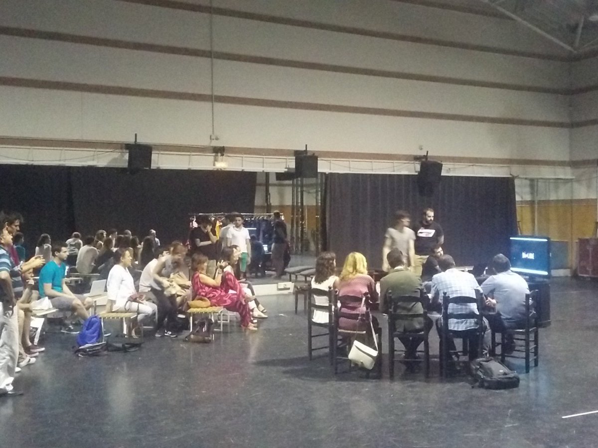 BaltaFM's tweet photo. Empiezan las presentaciones del #hackathonBNE @balletnacional @infonajarro https://t.co/vqXGVYgqWa
