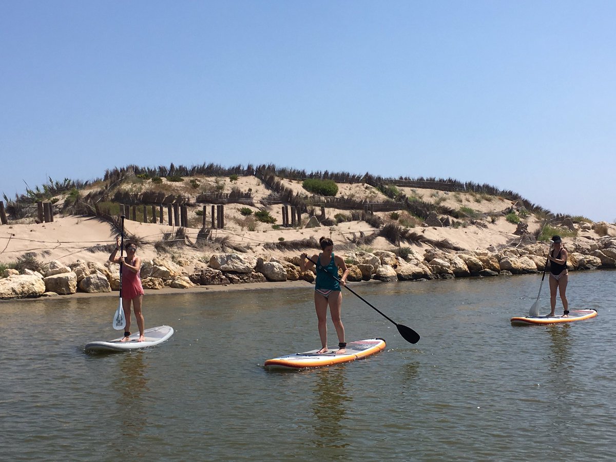 SUPcentervlc's tweet photo. #sup #friends & #bbq what else? #supcentervalencia #sup4all #supexperience #kitezone https://t.co/Pl9Jf50i0w https://t.co/6QKzclXrdj