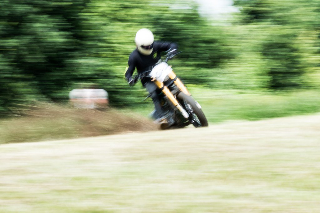 A few shots from Malle Mile, the philosophy of the gathering... bikes are meant to be… iaincrockart.wordpress.com/2016/07/03/mot…