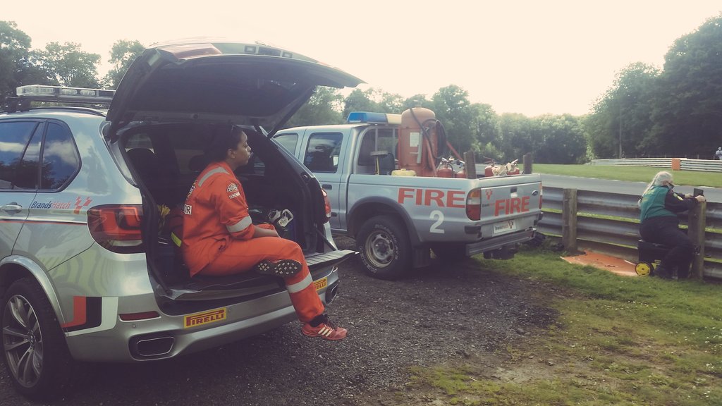 BrandsMedics's tweet image. #Medic2 in position post 16 @Brands_Hatch @BMW_UK X5 M Sport @sarjsrihari @TriciaWalker16 @HistoricSCC