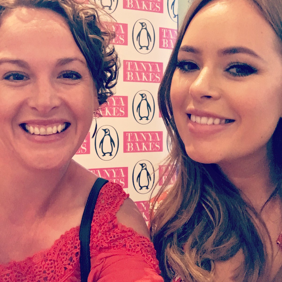 KateStyle12's tweet image. Fab day waiting to meet @TanyaBurr at her book signing in @JarroldsNorwich Well worth the wait, lovely lady! X