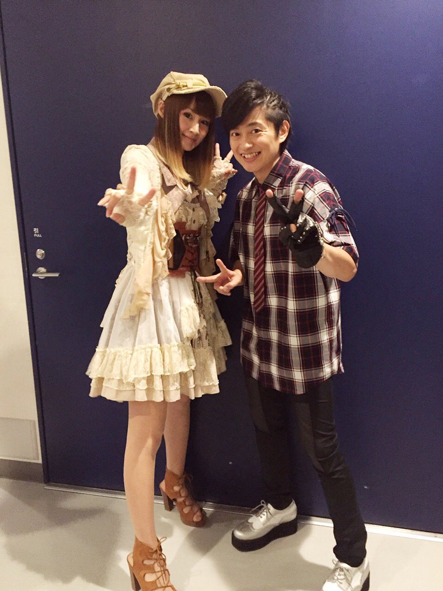 O Xrhsths 小林ゆう 公式 Sto Twitter 小林ゆうですなう 進撃の巨人 コニー役の下野紘さんとのお写真ですなう 紘くんにはいつもコニー サシャコンビでとてもお世話になっておりますなう 今日もいっぱい助けて頂きましたなう すごくお優しくて頼れる紘くんです O Xrhsths 小林ゆう 公式 Sto Twitter 小林ゆうですなう 進撃の巨人 コニー役の下野紘さんとのお写真ですなう 紘くんにはいつもコニー サシャコンビでとてもお世話になっておりますなう 今日もいっぱい助けて頂きましたなう すごくお優しくて頼れる紘くんです