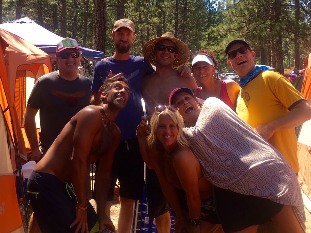 BigPigHSMF's tweet photo. Team big pig bar. #hsmf2016 https://t.co/iwPV4feyvA
