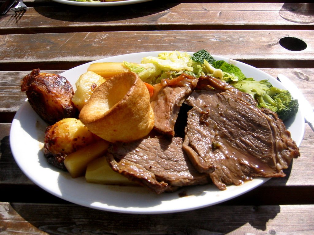 GillsFishChips's tweet photo. Question: What do you prefer? Sunday roast or fish &amp; chips? https://t.co/4RbgKMb2pw
