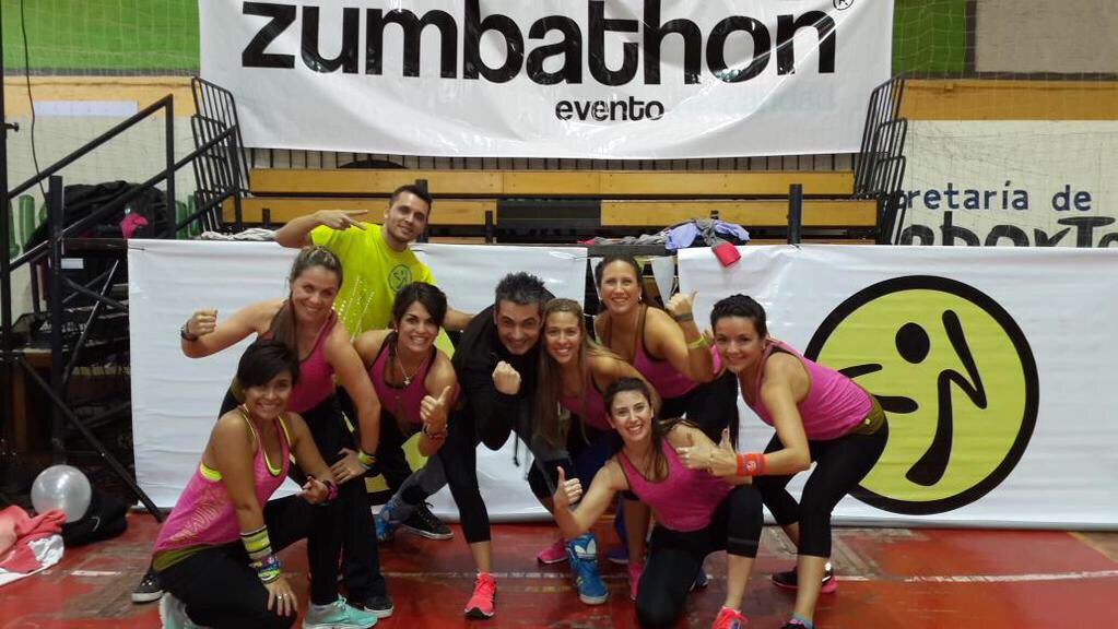 danykaplan's tweet photo. ¡¡¡Feliz día @HernanChiozza !!! #DiaDelLocutor #ZumbaLocutorSolidario #ZTrup #ZumbaSolidariaCba 🎙💃🎊🎉 https://t.co/tyVhCP6lGo