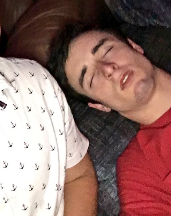 jonnyboy_garcia's tweet photo. Happy 21st birthday to one of my best friends who's like a lil bro to me thanks to @WKUSPE. U can leave China now! 🎉 https://t.co/kvKUl4VZ33