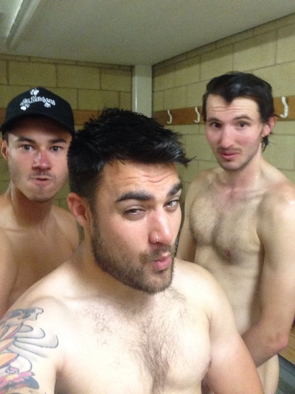 fcultimateuk's tweet photo. Team bonding in the shower #hygiene https://t.co/B1nsFqrezx