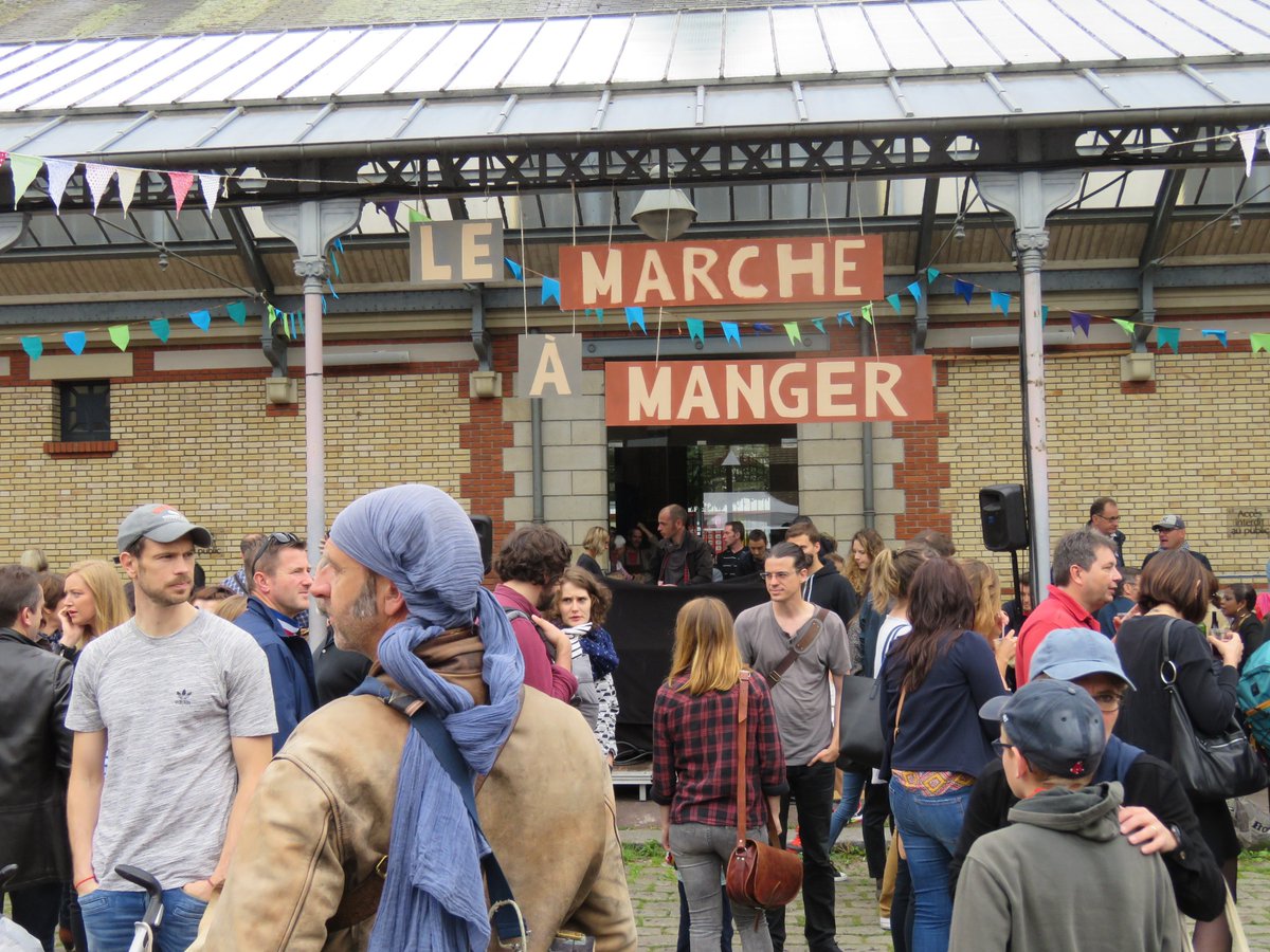 Bonne bouffe et convivialité à #Rennes pour la première de Marché à Manger dans les halles centrales #food