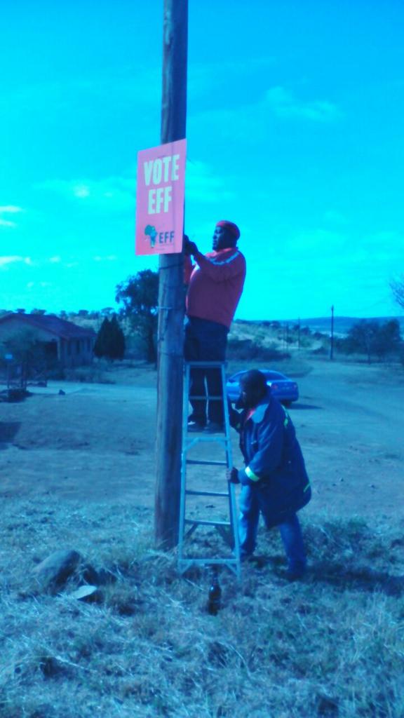 EffNorthwest's tweet photo. Ward 15 Ramotshere Moiloa RED as we prepare to take over the municipality in exactly 1 month. #VoteEFF2016 https://t.co/cpKtVLtRRx