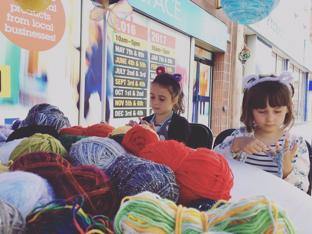 Kateissugarfree's tweet photo. Dedicated #finganinja2016 @PopUpSutton @WireSamia ready to yarn bomb Sutton High street 💜 https://t.co/WxK1BcZYPI
