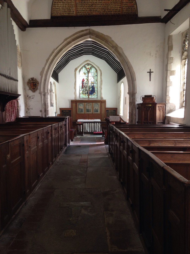 kate_colquhoun_'s tweet photo. Rare to see an unVictorianised church #boxpews #Fordwich https://t.co/tNlZfVy10d