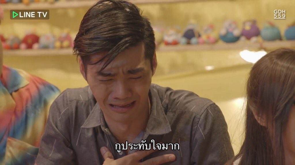 Comxtosynwa's tweet photo. อารมณ์กูตอนพี่แหม่มเดินไปโกลด์บัสเซอร์ #TGT6 https://t.co/VRgLxBWUeW