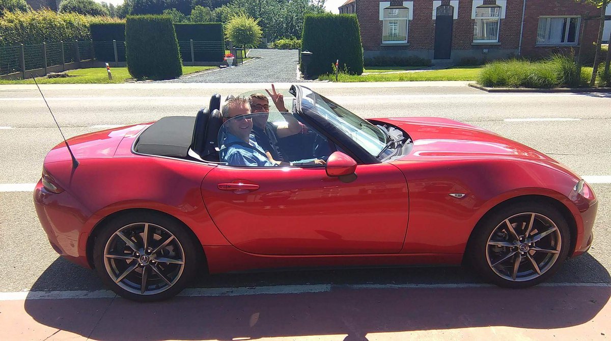tomherrijgers's tweet photo. Toertje doen met de Mazda en genieten van de zon. Gaan lunchen in Willebroek, tijd voor een ginneke #reasonstodrive https://t.co/oFGUlzYrua