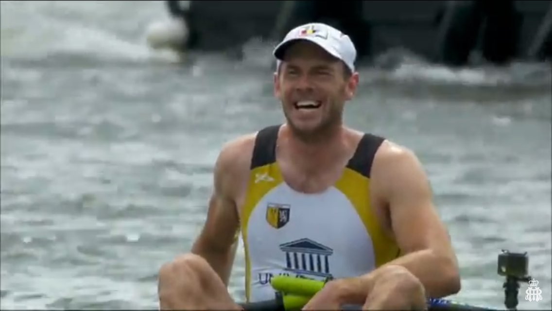 Phenomenal race by BEL <a href="/Hannesobreno/">Hannes Obreno</a> to beat favorite <a href="/MaheDrysdale/">Mahe Drysdale</a> in Diamond Sculls at <a href="/HenleyRegatta/">Henley Royal Regatta</a>. Beautiful.