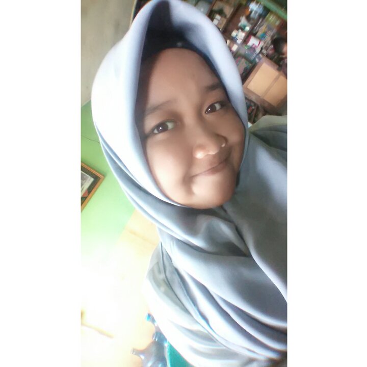 AyuDeva2's tweet photo. Ini aku dengan sejuta kekuranganku, terserah mereka yang mau ngomongin aku di belakang :3 https://t.co/8QlT6NSrNq
