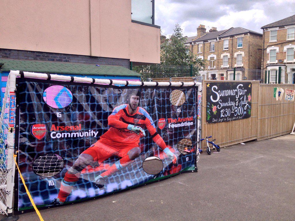 AFCCommunity's tweet photo. We're across the road at Drayton Park School's summer fair with @Gunnersaurus and our penalty shoot out today https://t.co/nxUM4XDuwr