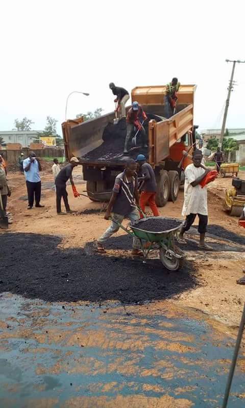 ProfSingu's tweet photo. FLASH: Look at how gov @elrufai is working diligently to transform Kaduna to #Dubai.

#ShameOnElrufai @shehusani https://t.co/LGGwrPIMvW