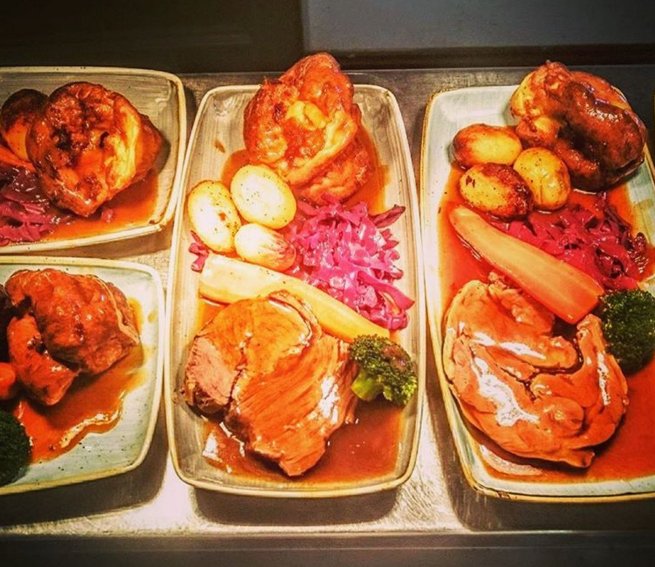 Vote for @TheBluePigMcr #SundayRoast <a href="/ObsFood/">The Observer Food</a> Awards &amp; be in with a chance to win prizes! bit.ly/1srrMbI