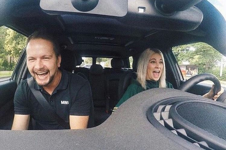 RetweetWennDu's tweet photo. ... die Fahrschulvideos von @MelinaSophie gerne guckst 🚙💨 https://t.co/9hYrnHZRAH