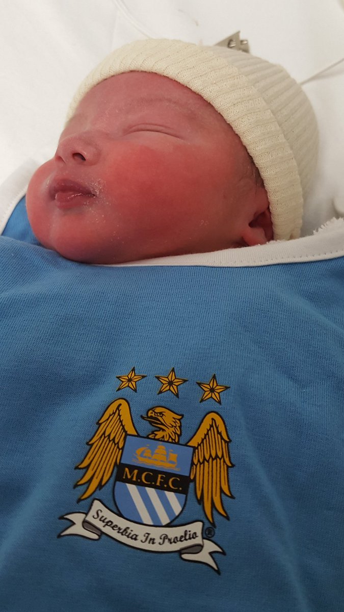 webblord's tweet photo. @ManCity Apologies it's the old badge but a new blue arrived yesterday to say hello to Pep! https://t.co/CJysBQb77S