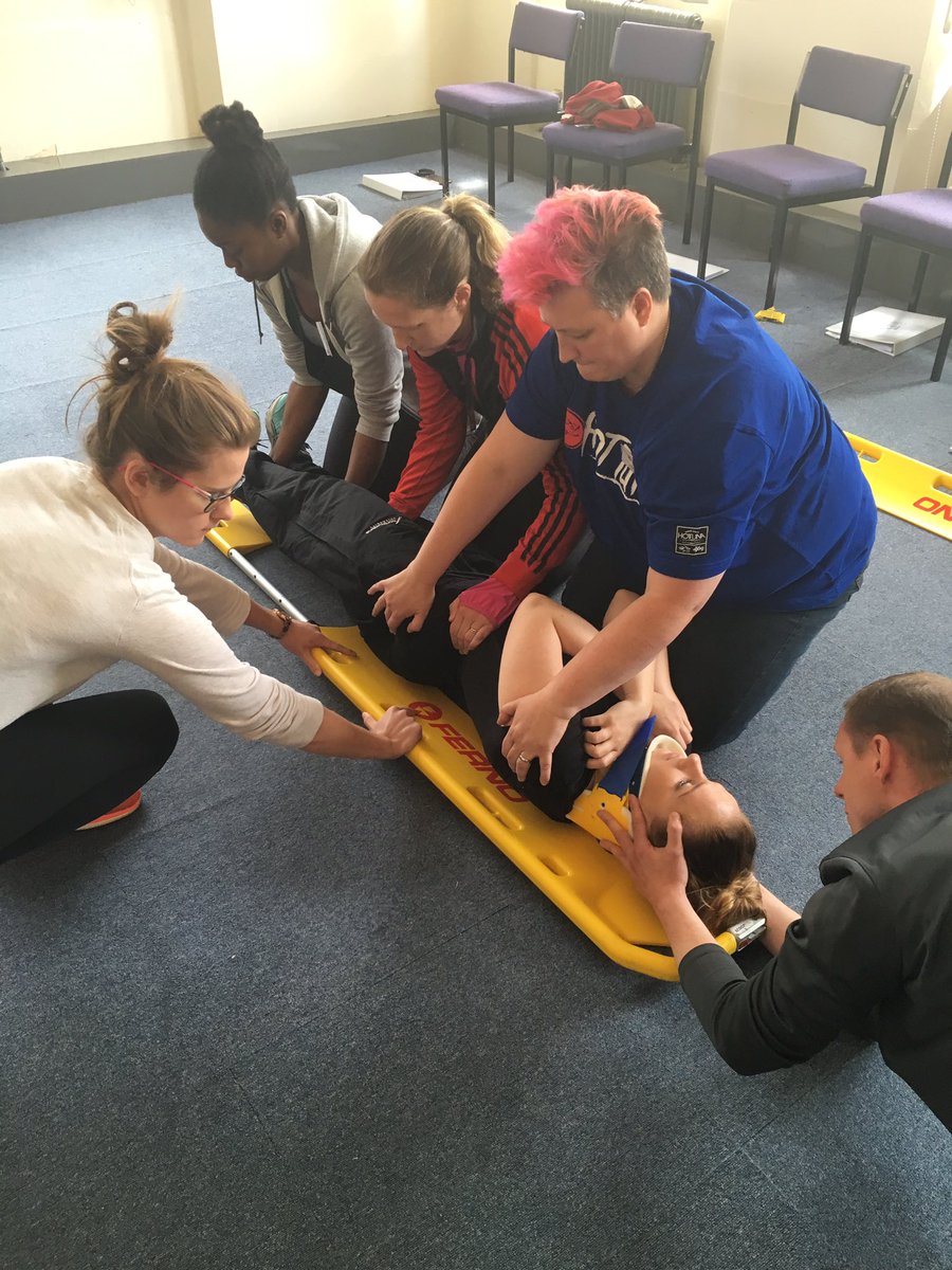 SportsMassageAC's tweet image. Day 2 of the @Lubasmedical Sports Trauma Management course. spine boards and immobilisation. @uk_sta