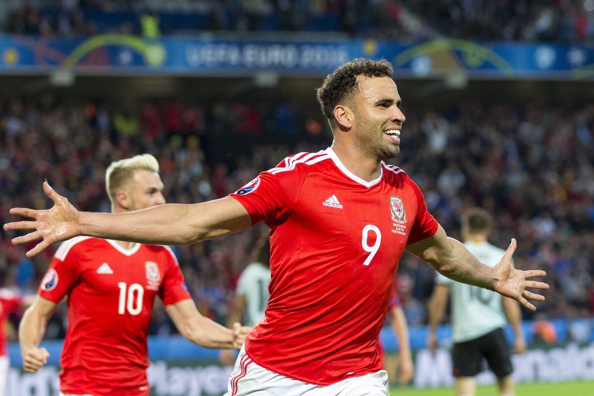 photo HTML link from @FAWales