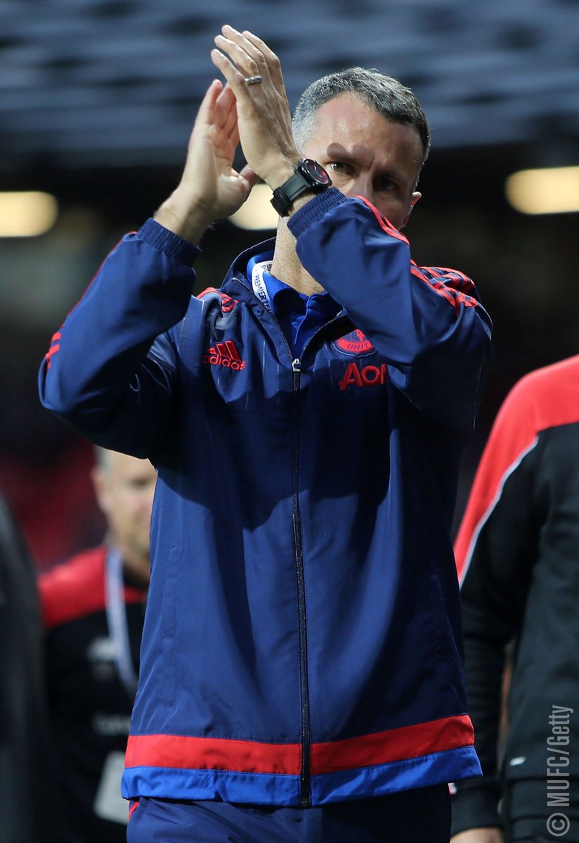 ManUtd's tweet photo. Read Ryan's emotional message to #mufc fans: https://t.co/XwQ4jzm5IB #GiggsLegend https://t.co/eyOYER9Ijn