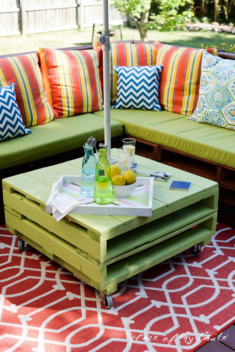 TheSnugOnline's tweet photo. Make outdoor seating with #shippingpallets ⓒⓛⓘⓒⓚ➳ https://t.co/5YY6WQ7pOg ----- https://t.co/2dgGLHQS9A