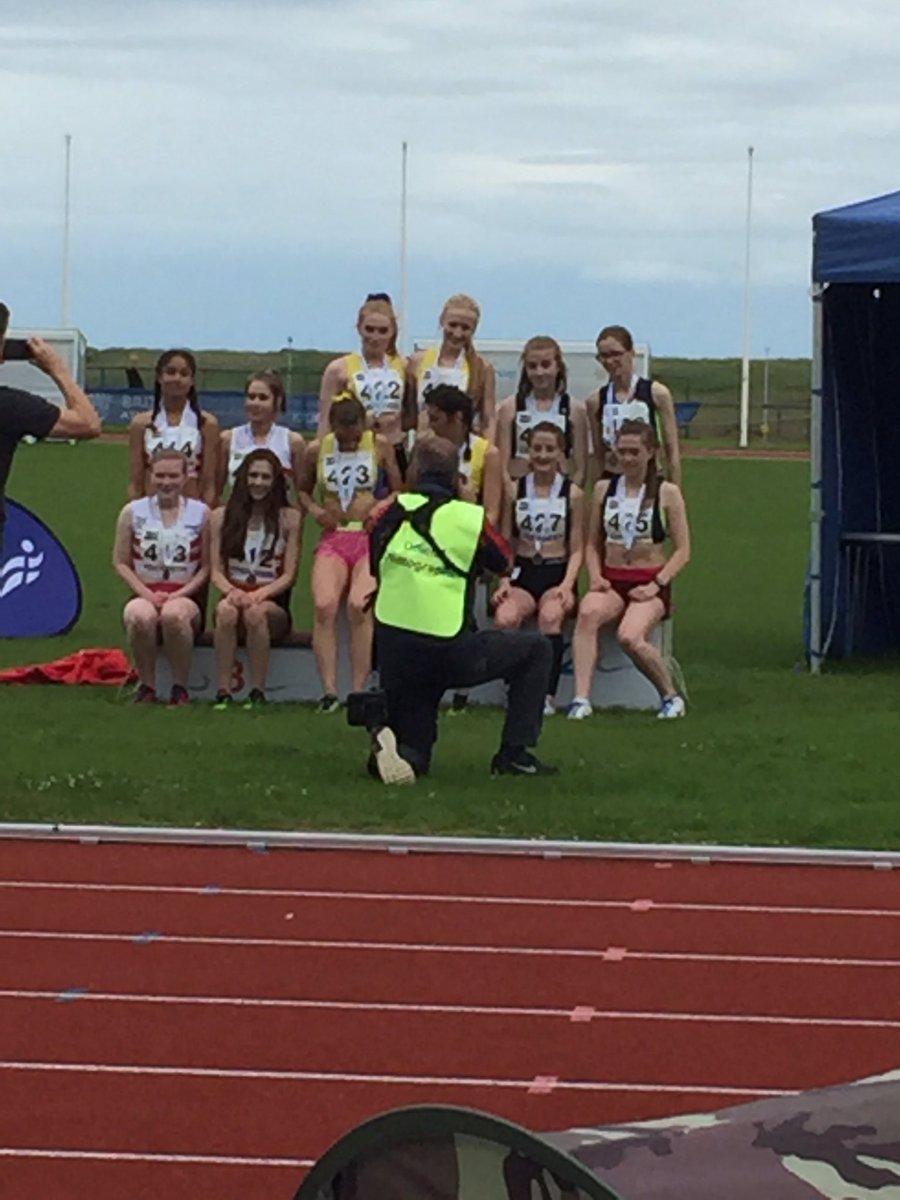paulallan71's tweet photo. @PitreavieAAC #SALRelays another silver this time for the under 17 women's 4x300 https://t.co/PvudSdzMpb