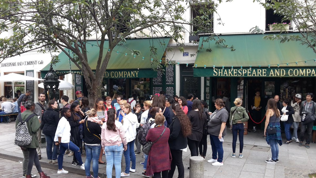 BoudoirEcarlate's tweet photo. Il y a foule pour #LookingForLandon @imaginator1dx @HugoNewRomance https://t.co/A2fXiGSAxb