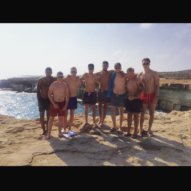 What a week ☀️🍻@JMParker1997 <a href="/mattdickerson15/">Matthew Dickerson</a> @DominicDavies15 @MarleyBW1 <a href="/keirondalling/">KeironDalling</a> <a href="/DanRichards30/">Dan!</a> <a href="/McFenton1/">Conah Mcfenton</a>