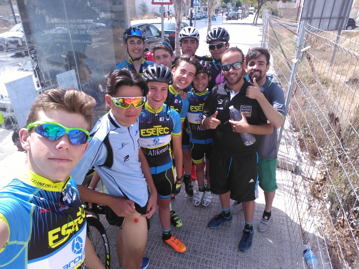 CT_Arocam_Cad's tweet photo. ¡No pudo ser! Se intentó hoy en San Juan pero acabó decidiéndose al sprint. https://t.co/3vXifiF91U