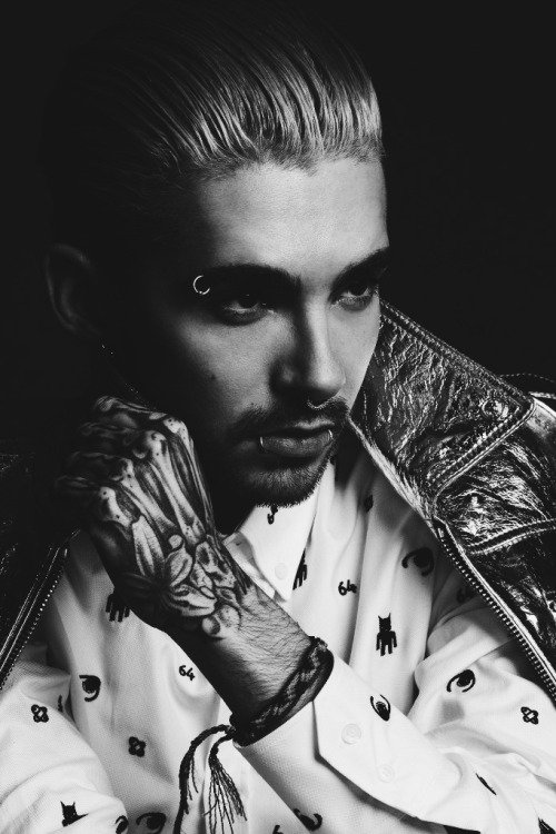 _RoyalConcept_'s tweet photo. ✶ Bill Kaulitz ✶ BILLY ✶
🇩🇪 German 🇩🇪
| Singer | Songwriter | Voice Actor | Model | Designer | https://t.co/OirncAFefB