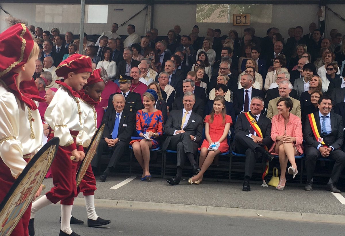 MonarchieBe's tweet photo. 18de editie van de #Kroningsfeesten te #Tongeren. Een levende traditie @stadtongeren @LimburgBe https://t.co/ym1eTLD0tl