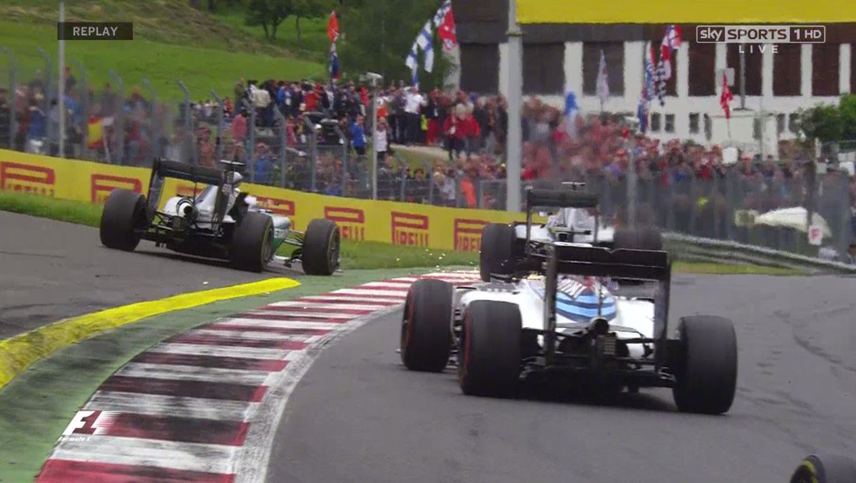 SkySportsF1's tweet photo. Hamilton wins the #AustrianGP after overtaking Rosberg in the final lap!

LIVE: https://t.co/ITbyhz2V5k https://t.co/VOhRTPkI4v