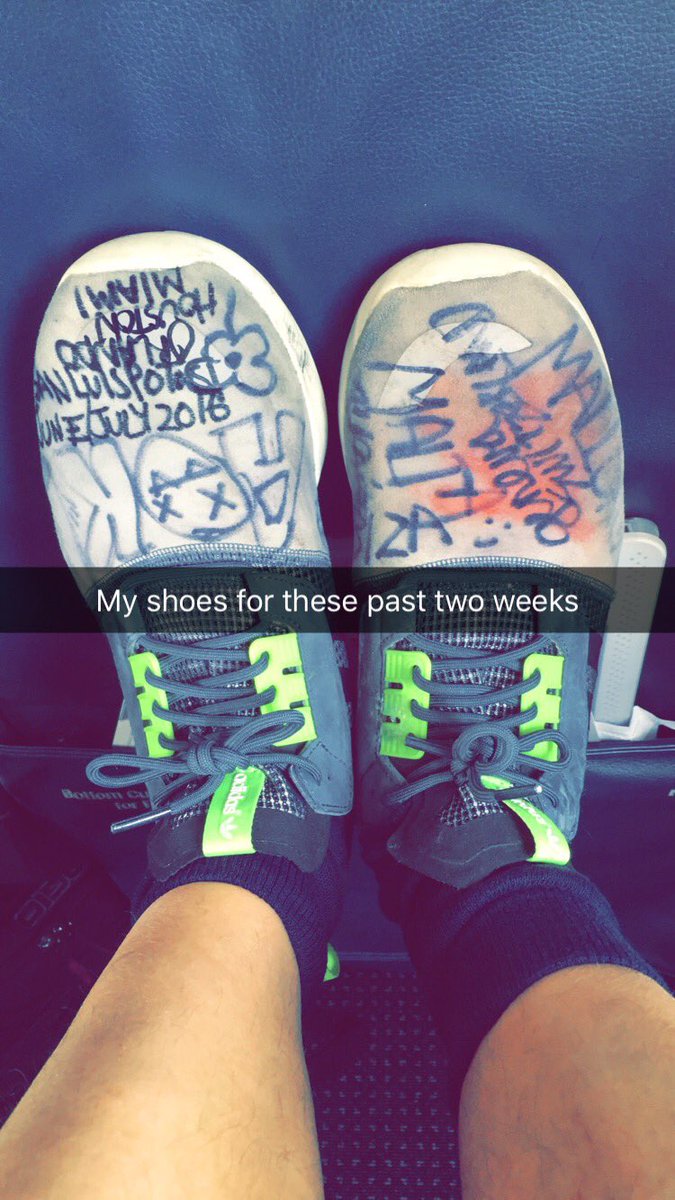 👟👟👟 https://t.co/UTKK1gKzhn