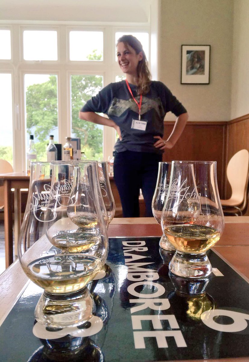 AncientReserves's tweet photo. Thanks so much to @dramboree team for letting me share some fab #whiskies @ the fest! #Kininvie #AilsaBay #RareCasks https://t.co/nbbvsOawzT