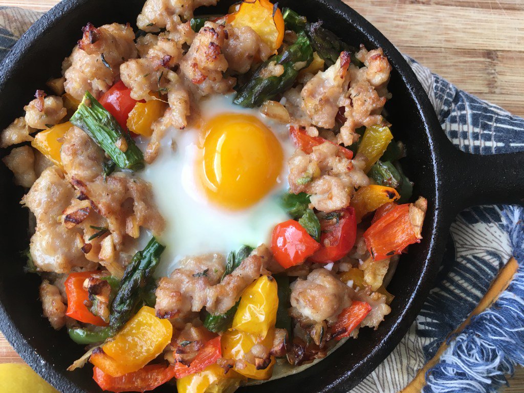 MonicaBoston's tweet photo. One skillet breakfast https://t.co/ePkfG3uwbO https://t.co/ufzSF8BLHb