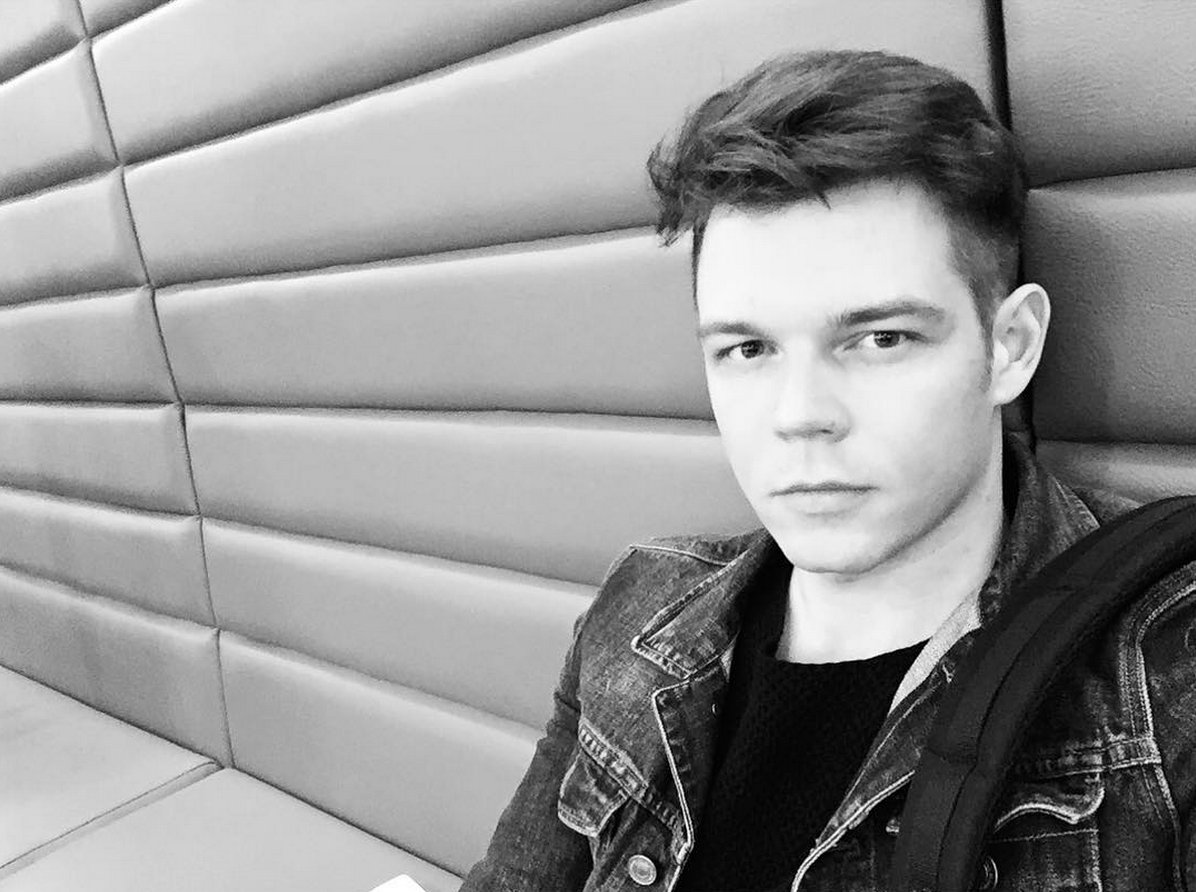_RoyalConcept_'s tweet photo. ✶ Georg Listing ✶ Georg Moritz Hagen Listing ✶
🇩🇪 German 🇩🇪
| Bassist | https://t.co/FqQxaL6rto