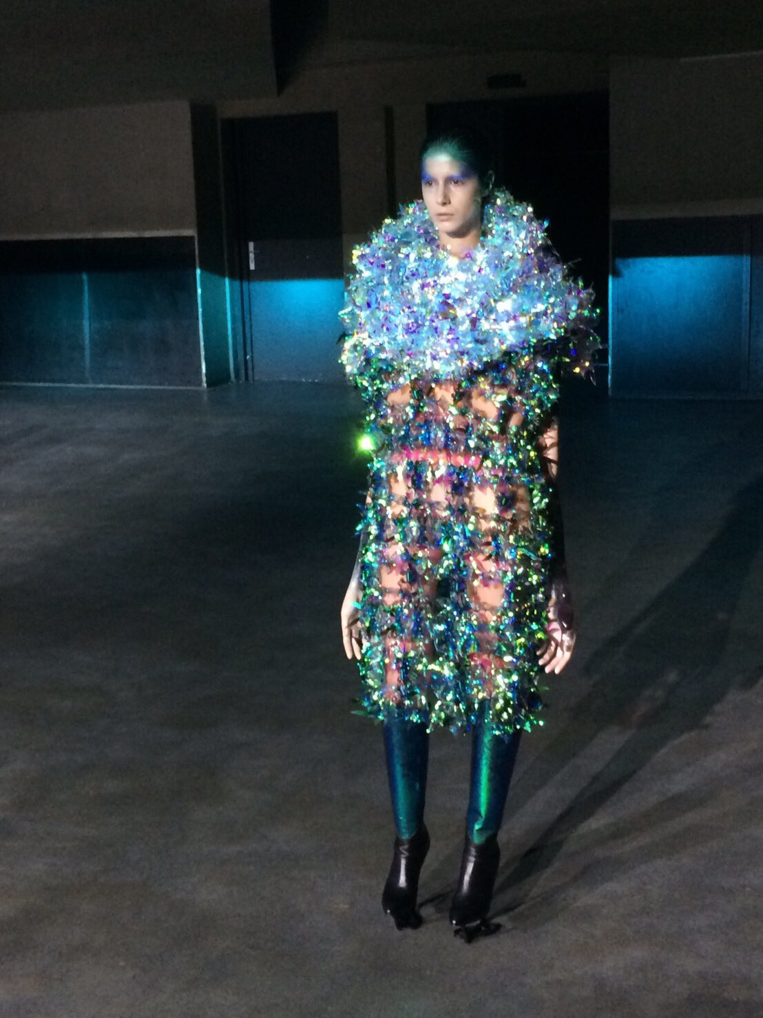 Wwdjapan Ar Twitter パリ オートクチュール取材 オートクチュールのトップバッターは 森英恵以来の日本人デザイナー 中里唯馬 昨年訪れた岩と氷の世界にインスピレーションを得たそう Yuimanakazato Hautecouture T Co Dfqeufacqj Twitter