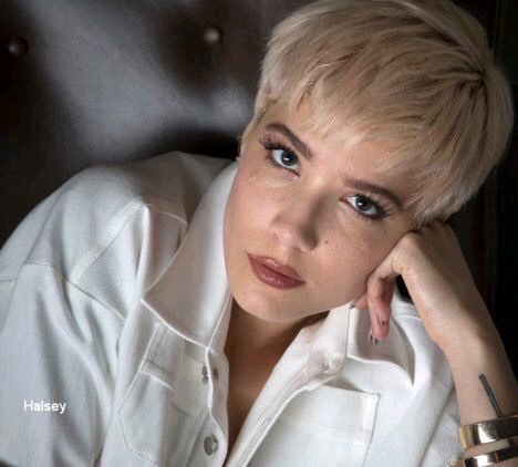 _RoyalConcept_'s tweet photo. ✶Halsey ✶ Ashley Nicolette Frangipane ✶
🇺🇸 American 🇺🇸
| Singer | Songwriter | Guitarist | https://t.co/dJYaxIHTgb